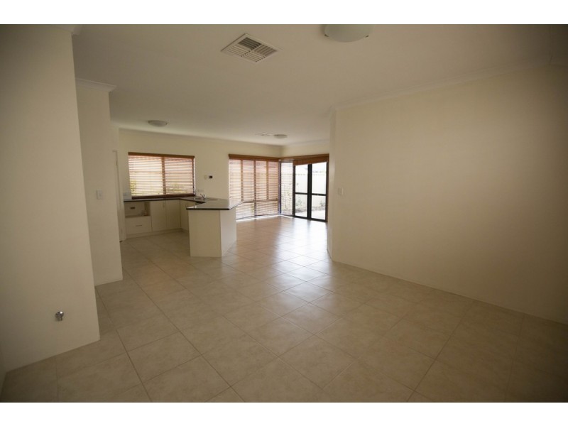 15 Iceberg Way, Darch WA 6065
