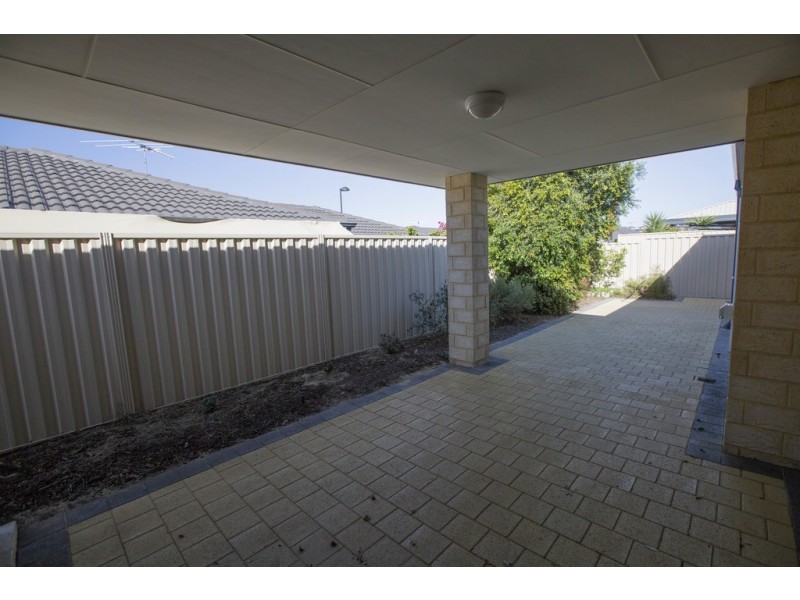 15 Iceberg Way, Darch WA 6065