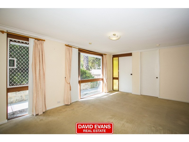 16 Seabird Place, Craigie WA 6025