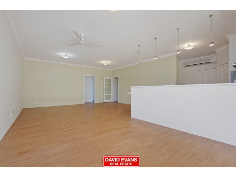 4 Doddington Way, Quinns Rocks WA 6030