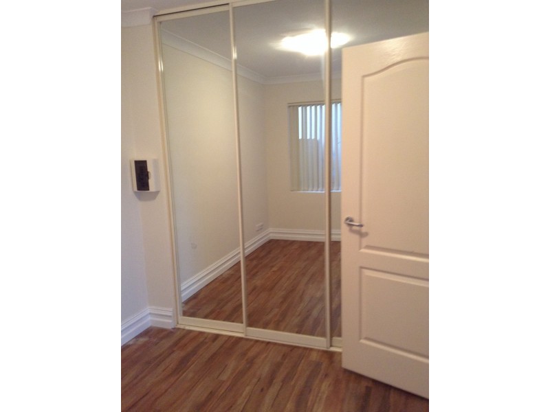 2/2 Plaistow Street, Joondalup WA 6027