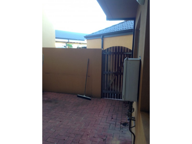 2/2 Plaistow Street, Joondalup WA 6027