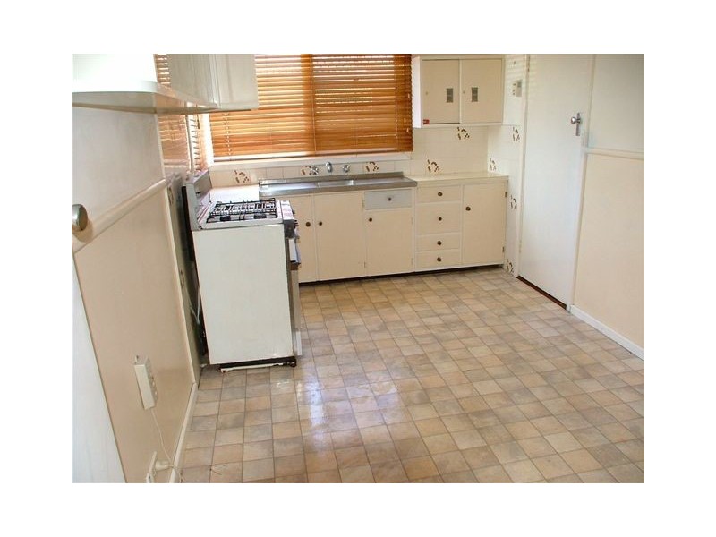 80 RAVENSWOOD DRIVE, Nollamara WA 6061