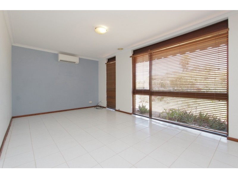 28 Winship Avenue, Wanneroo WA 6065