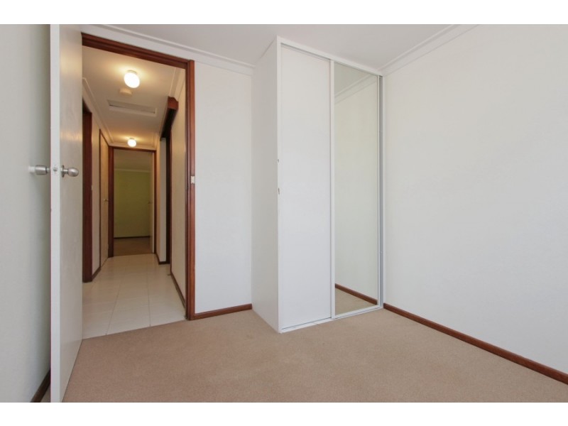 28 Winship Avenue, Wanneroo WA 6065