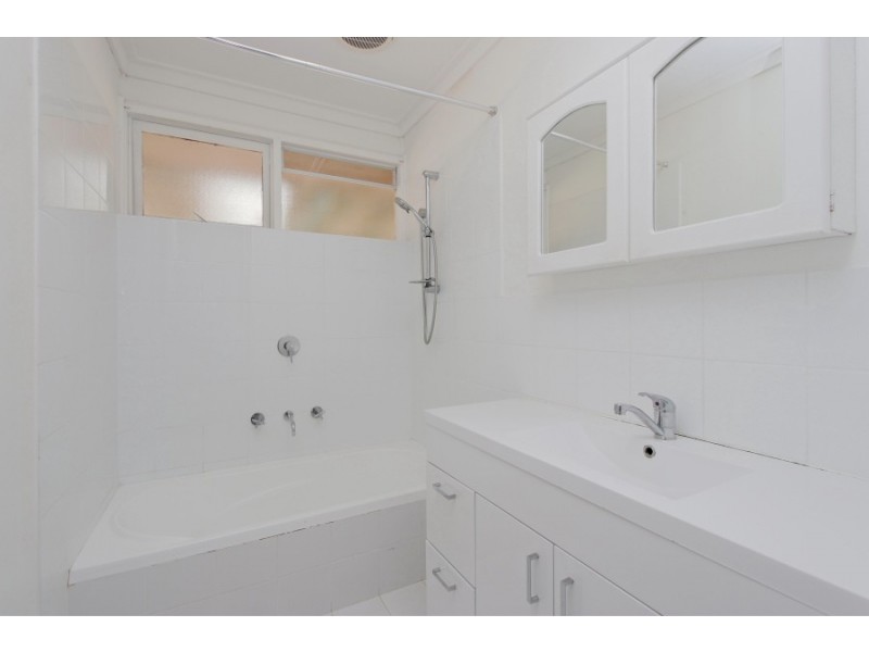 28 Winship Avenue, Wanneroo WA 6065