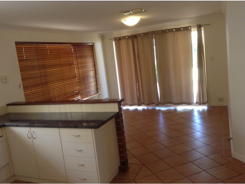 32 Tabubil Gardens, Ballajura WA 6066