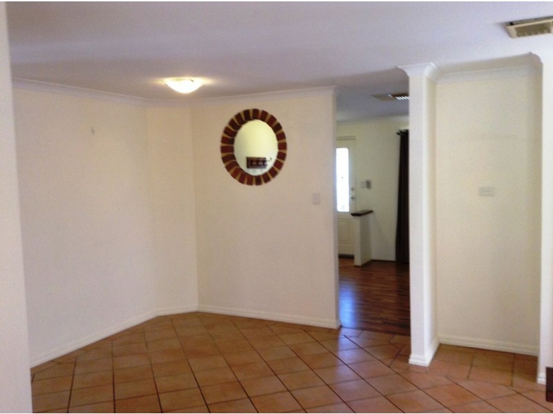 32 Tabubil Gardens, Ballajura WA 6066