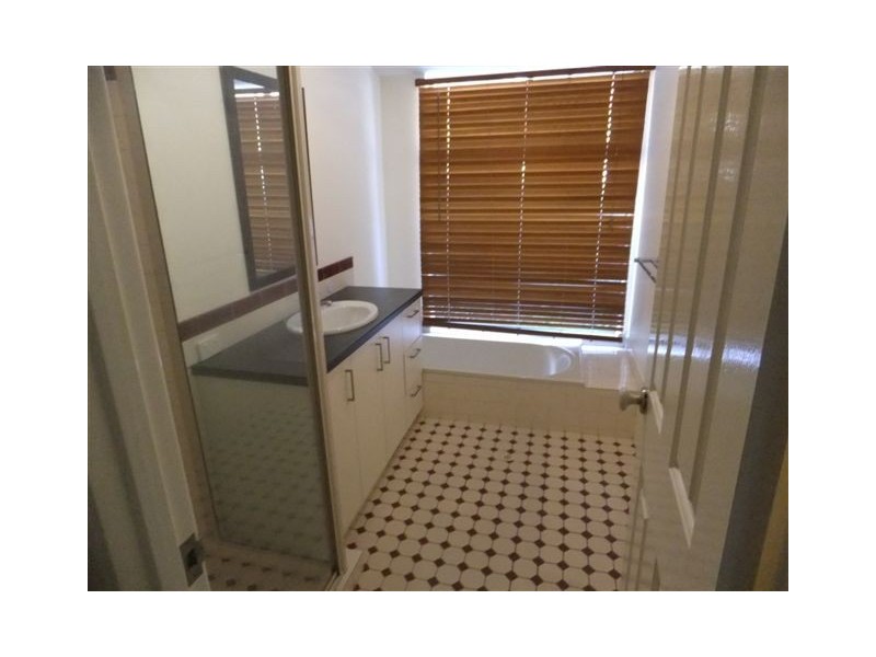 32 Tabubil Gardens, Ballajura WA 6066