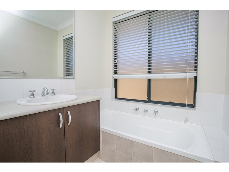 3 Verdello Way, Pearsall WA 6065