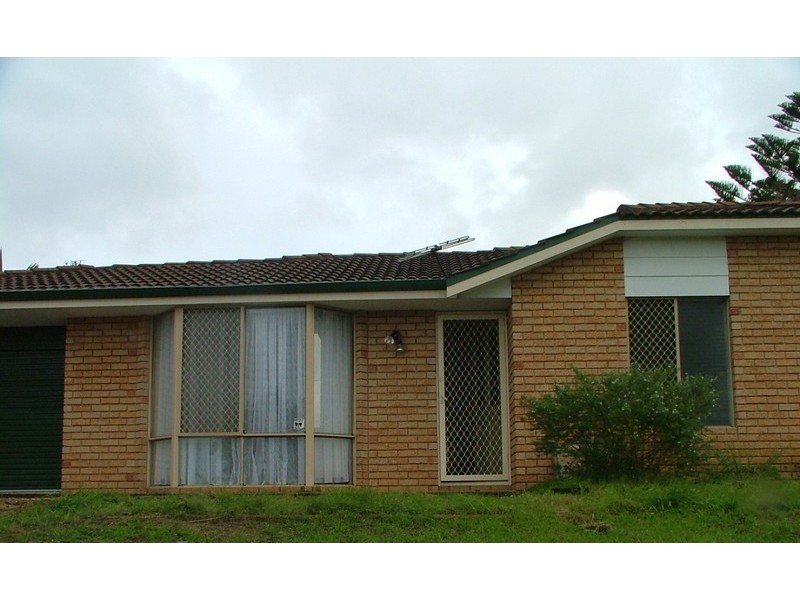 4 Fairlawn Gardens, Heathridge WA 6027