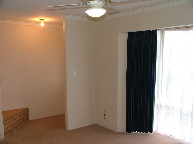 4 Fairlawn Gardens, Heathridge WA 6027