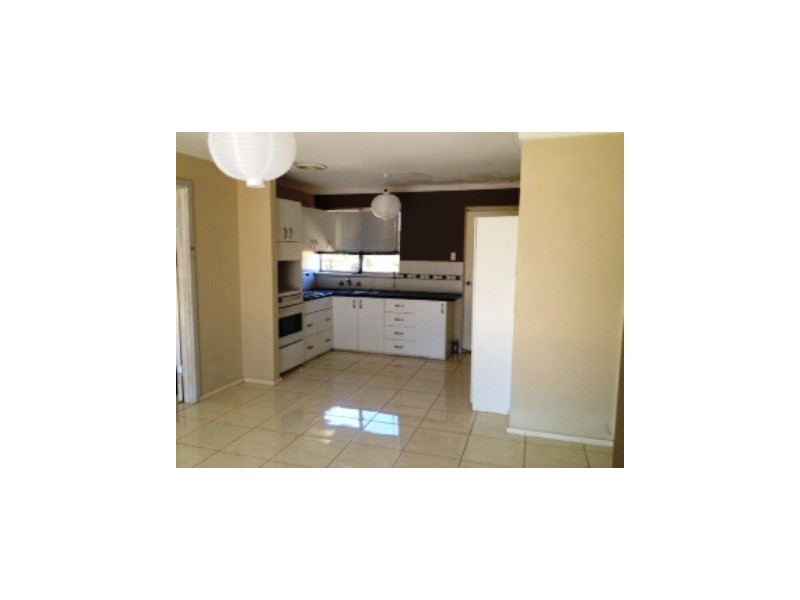 8 Farman Place, Hamersley WA 6022