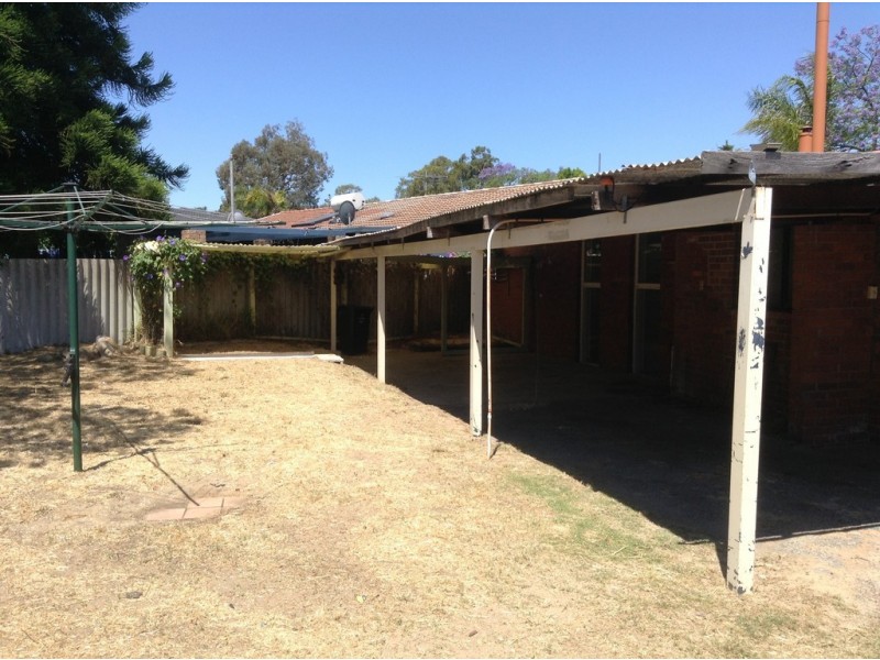 32 Dallas Crescent, Wanneroo WA 6065