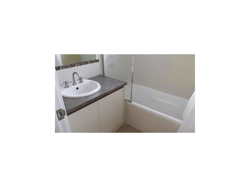 2/44 Russell Road, Madeley WA 6065