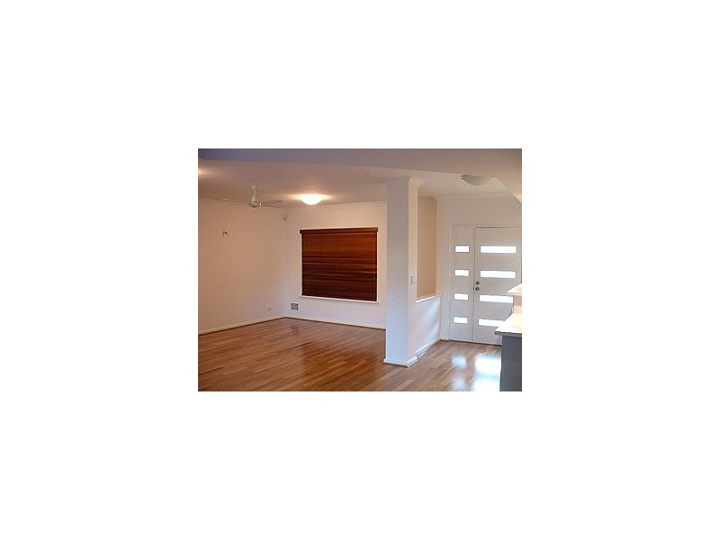 9 Fenian Pass, Hillarys WA 6025