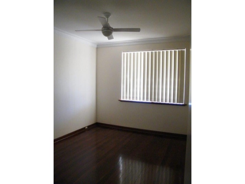 15 Carisbrook Loop, Hocking WA 6065