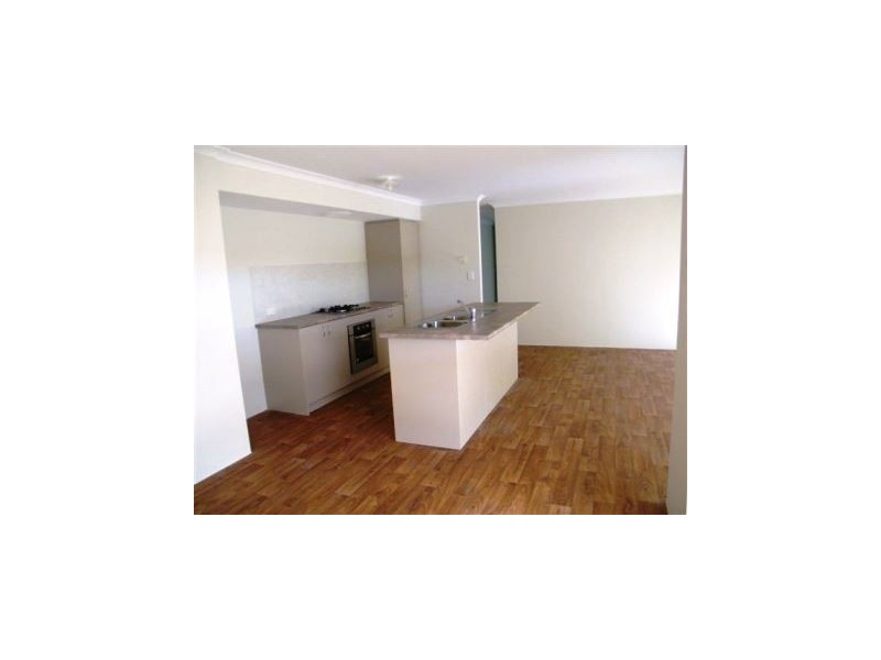 8 Clairault Rise, Pearsall WA 6065