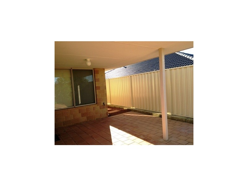 8 Clairault Rise, Pearsall WA 6065