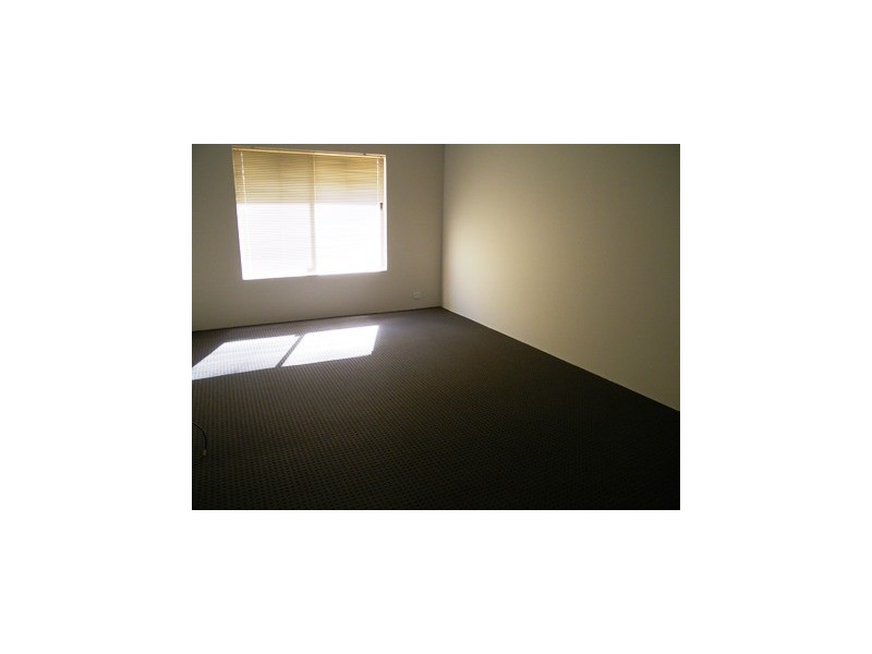 8 Clairault Rise, Pearsall WA 6065