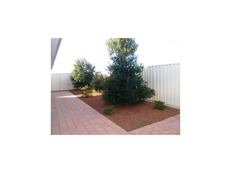 8 Clairault Rise, Pearsall WA 6065