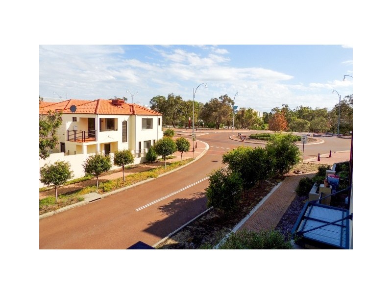 21/1 Shoveler Terrace, Joondalup WA 6027