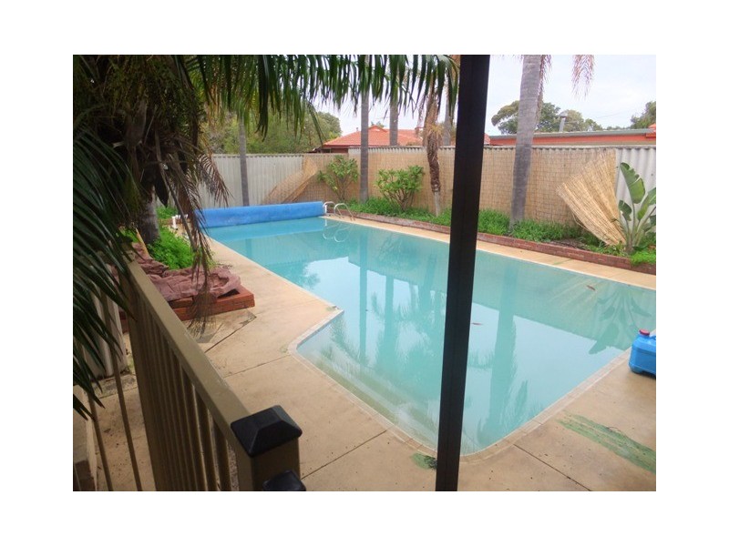 8 Maritana Road, Kallaroo WA 6025