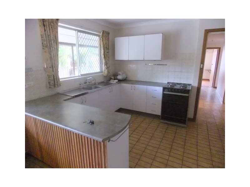 8 Maritana Road, Kallaroo WA 6025