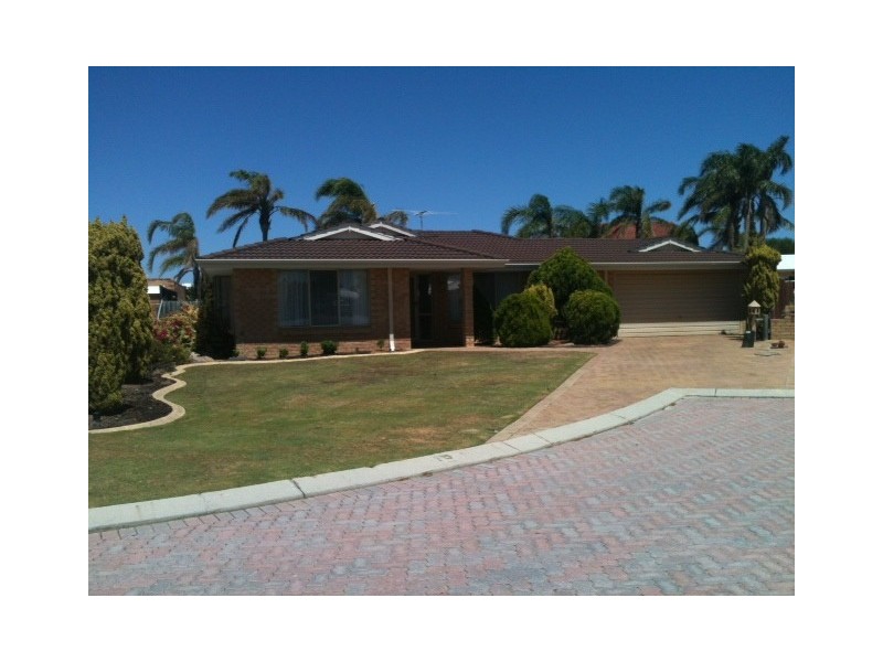 15 Crossland Place, Hillarys WA 6025