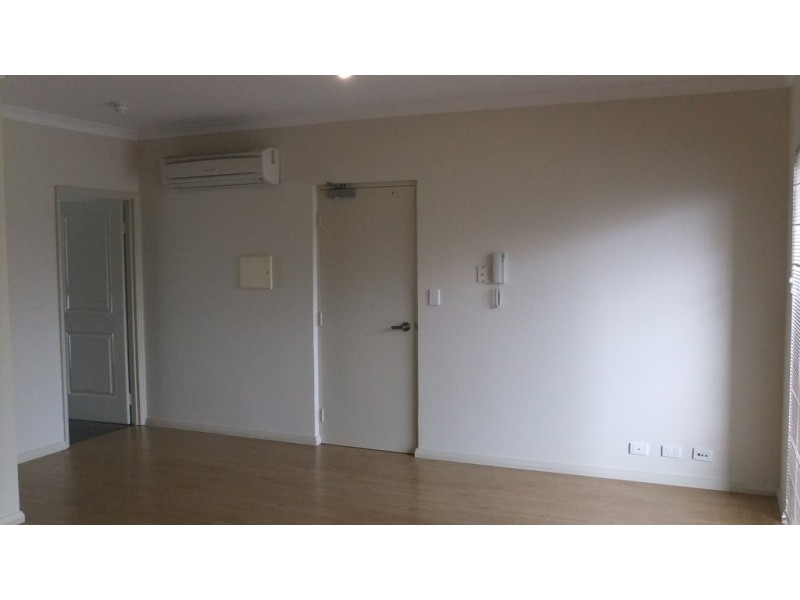 1/37 Piccadilly Circle, Joondalup WA 6027