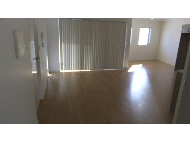 1/37 Piccadilly Circle, Joondalup WA 6027