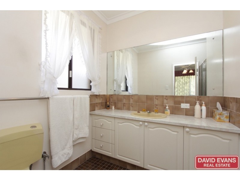 18 Cobradah Way, Kingsley WA 6026