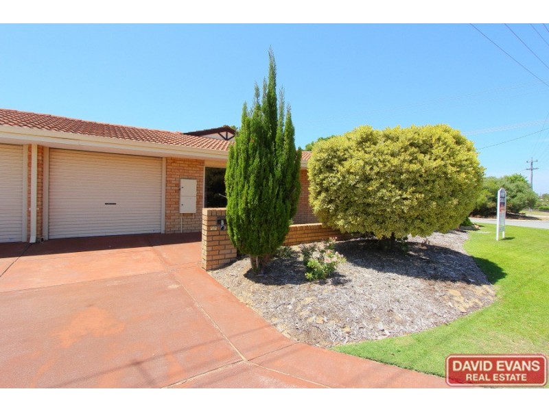 8 Macquarie Avenue, Padbury WA 6025