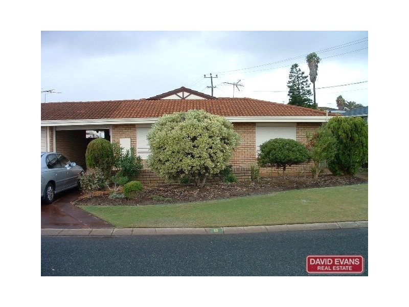 8 Macquarie Avenue, Padbury WA 6025