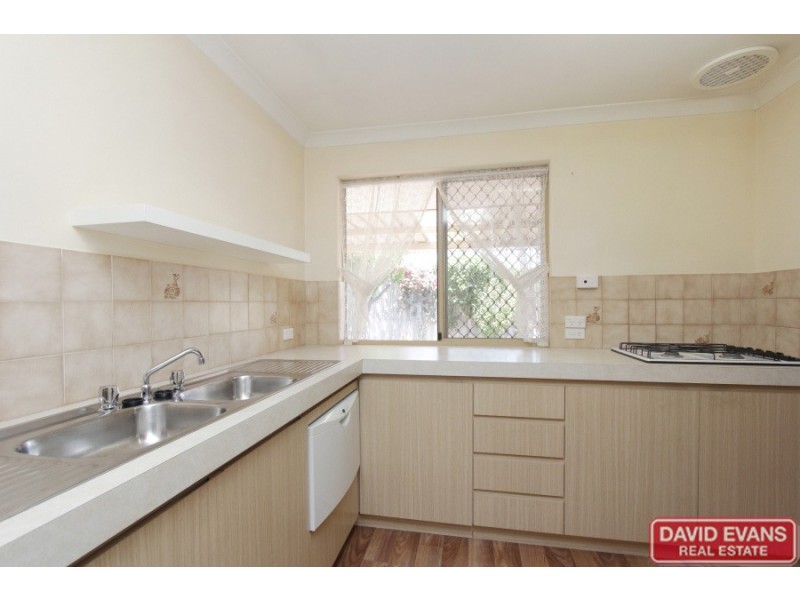 8 Macquarie Avenue, Padbury WA 6025