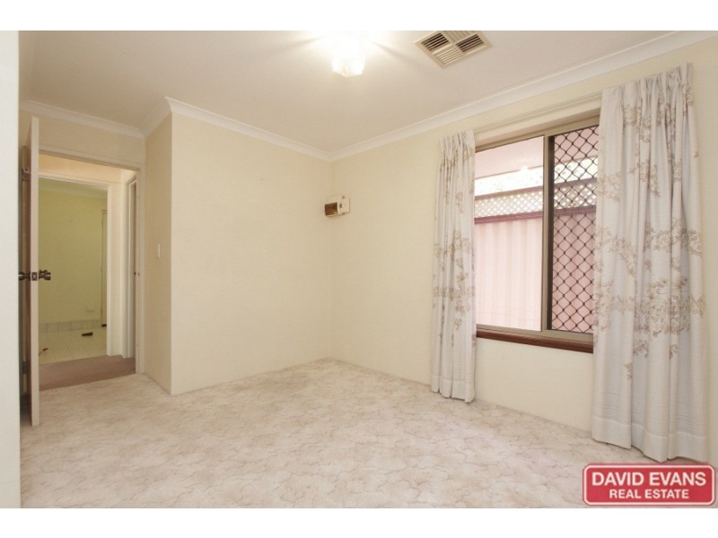 8 Macquarie Avenue, Padbury WA 6025