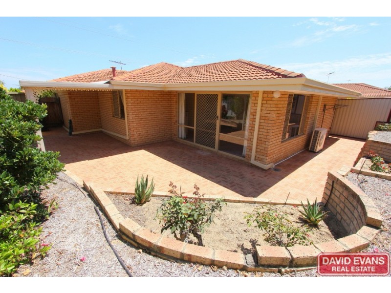 8 Macquarie Avenue, Padbury WA 6025