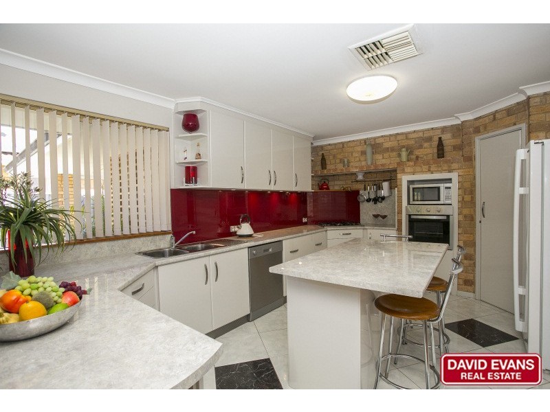 65 Chichester Drive, Woodvale WA 6026