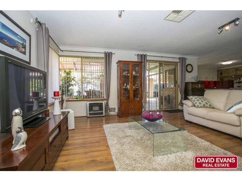 65 Chichester Drive, Woodvale WA 6026