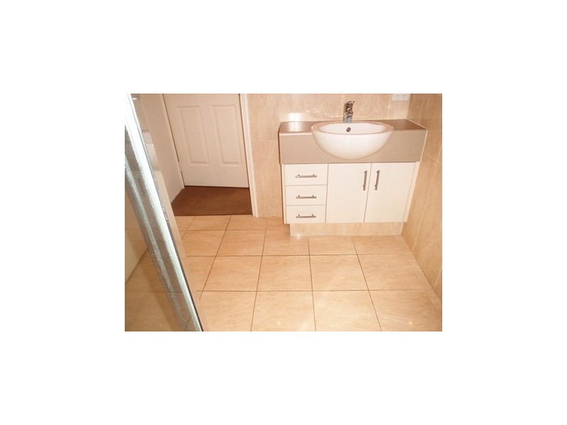 15 Koroit Way, Aveley WA 6069