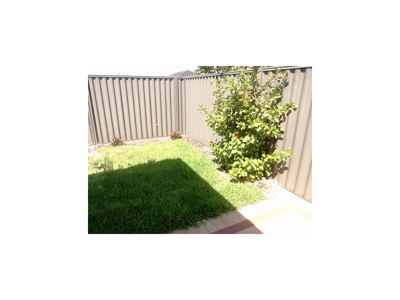 15 Koroit Way, Aveley WA 6069