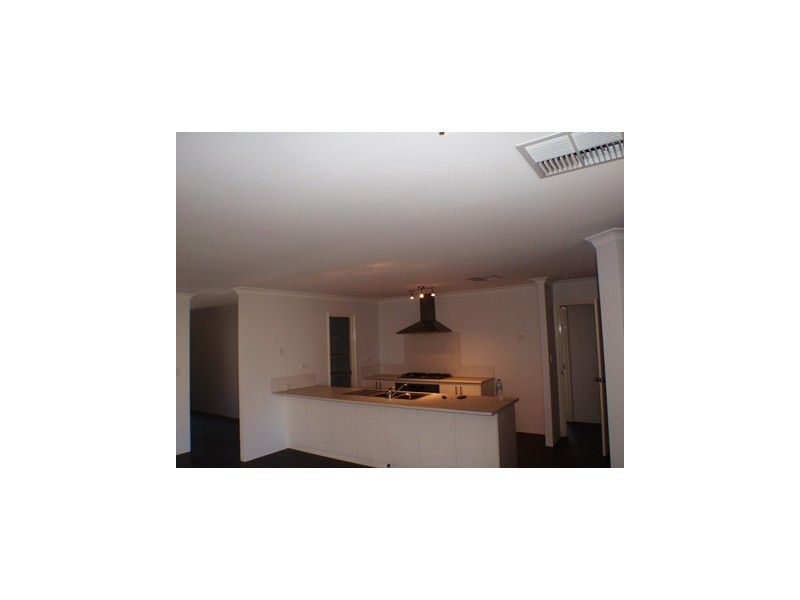 28 Marden Grove, Aveley WA 6069