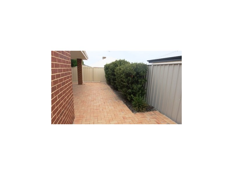 9 Karralea Way, Pearsall WA 6065