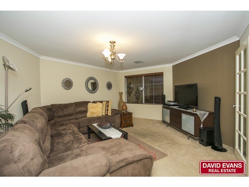 18 Scarfo Approach, Tapping WA 6065