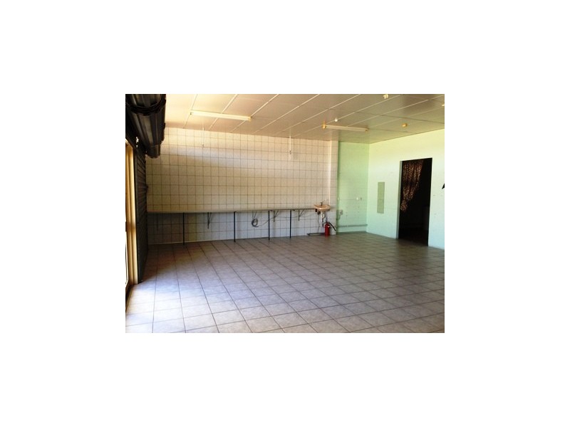 2/9 Robinson, Rockingham WA 6168