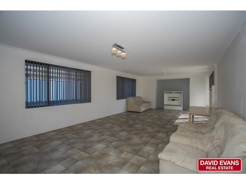 23 Cabernet Loop, Pearsall WA 6065