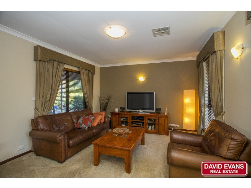 4 Clay Place, Padbury WA 6025