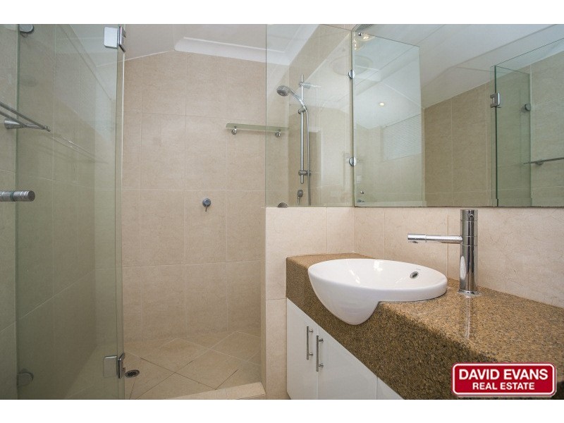 4 Clay Place, Padbury WA 6025