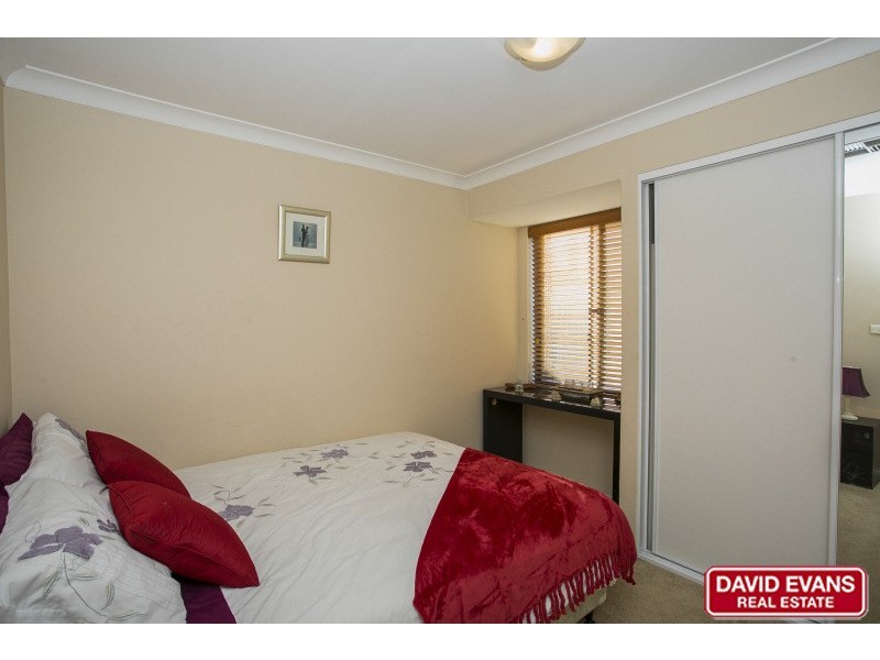 4 Clay Place, Padbury WA 6025