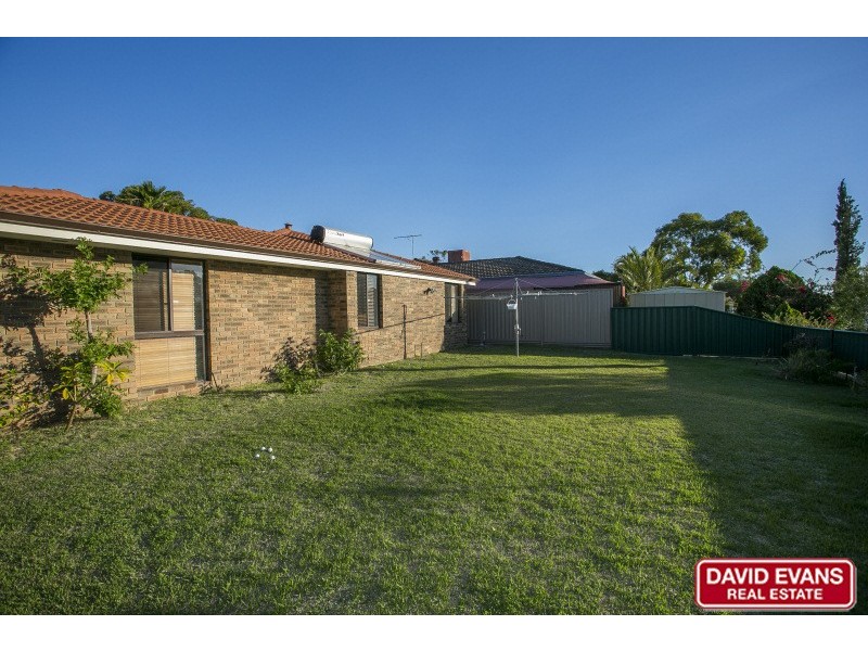 4 Clay Place, Padbury WA 6025